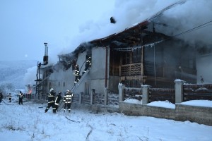 incendiu casa pensiune bogdanesti 32w